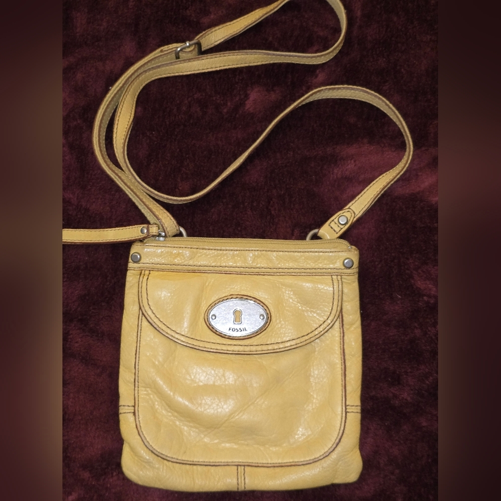 Vintage Fossil Yellow Genuine Leather Crossbody - Picture 2 of 13